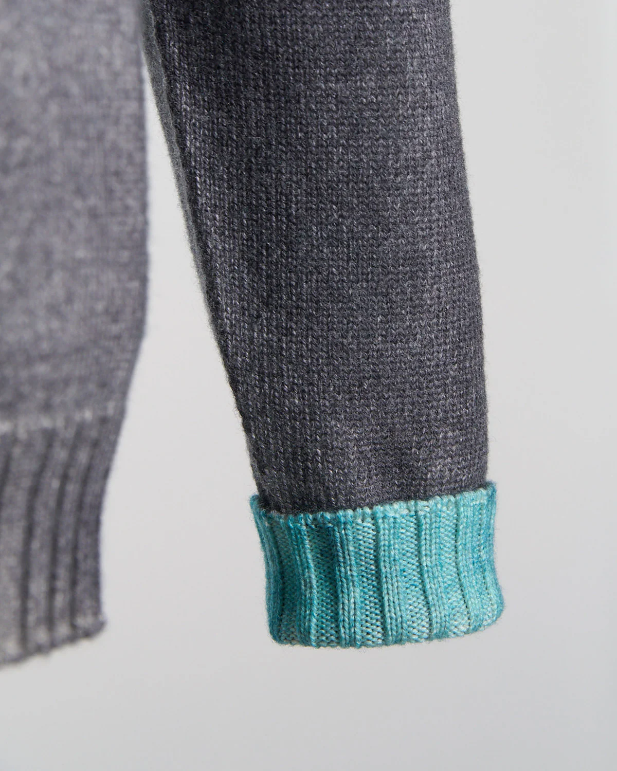 Reversable, Double Airbrush, 7 Gauge, 100% Merino, Turtleneck Sweater - Image 4