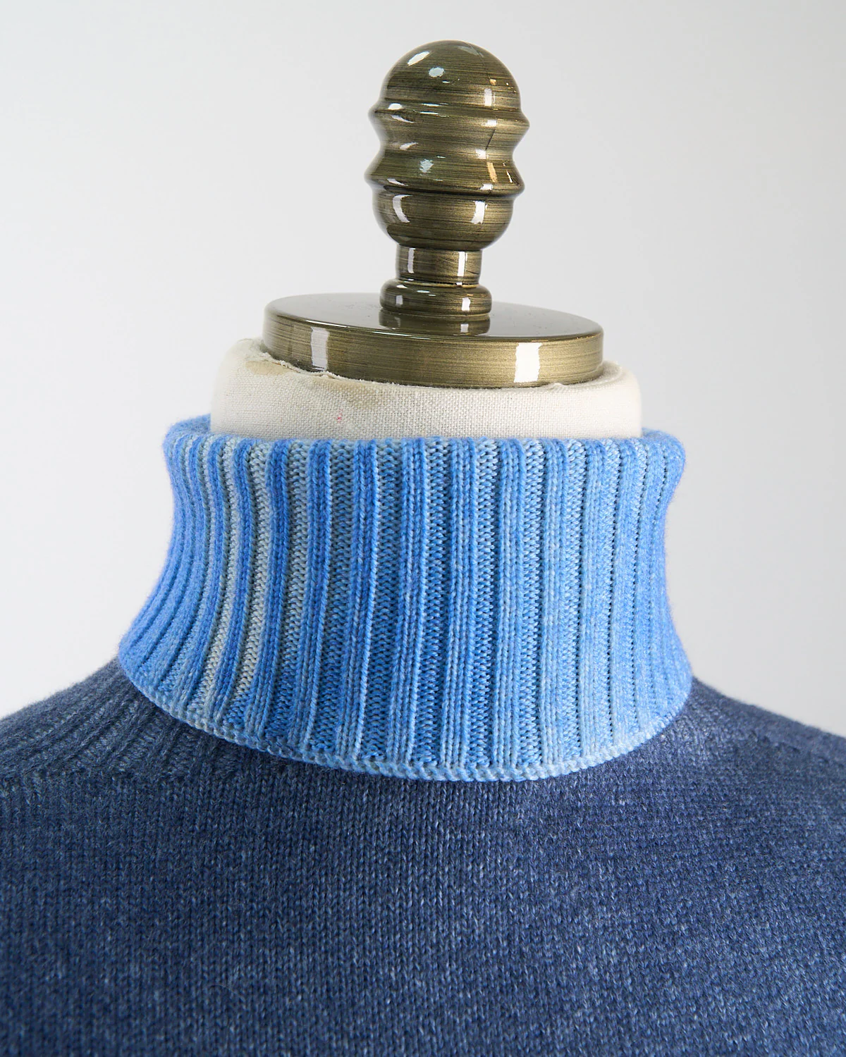 Reversable, Double Airbrush, 7 Gauge, 100% Merino, Turtleneck Sweater - Image 3