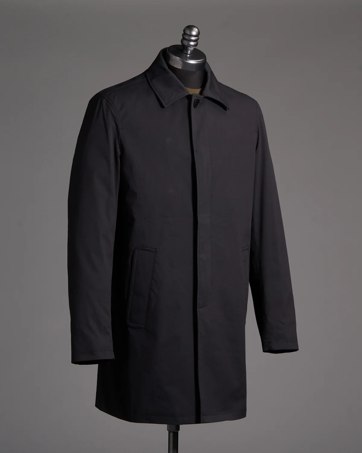Classic Cotton Raincoat - Image 3