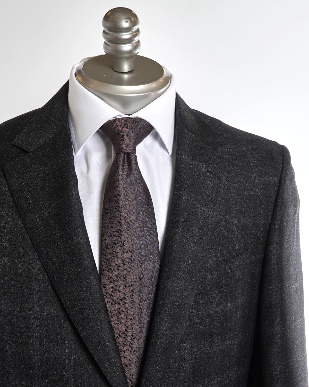 Elegant Fade Check Wool Suit - Image 10