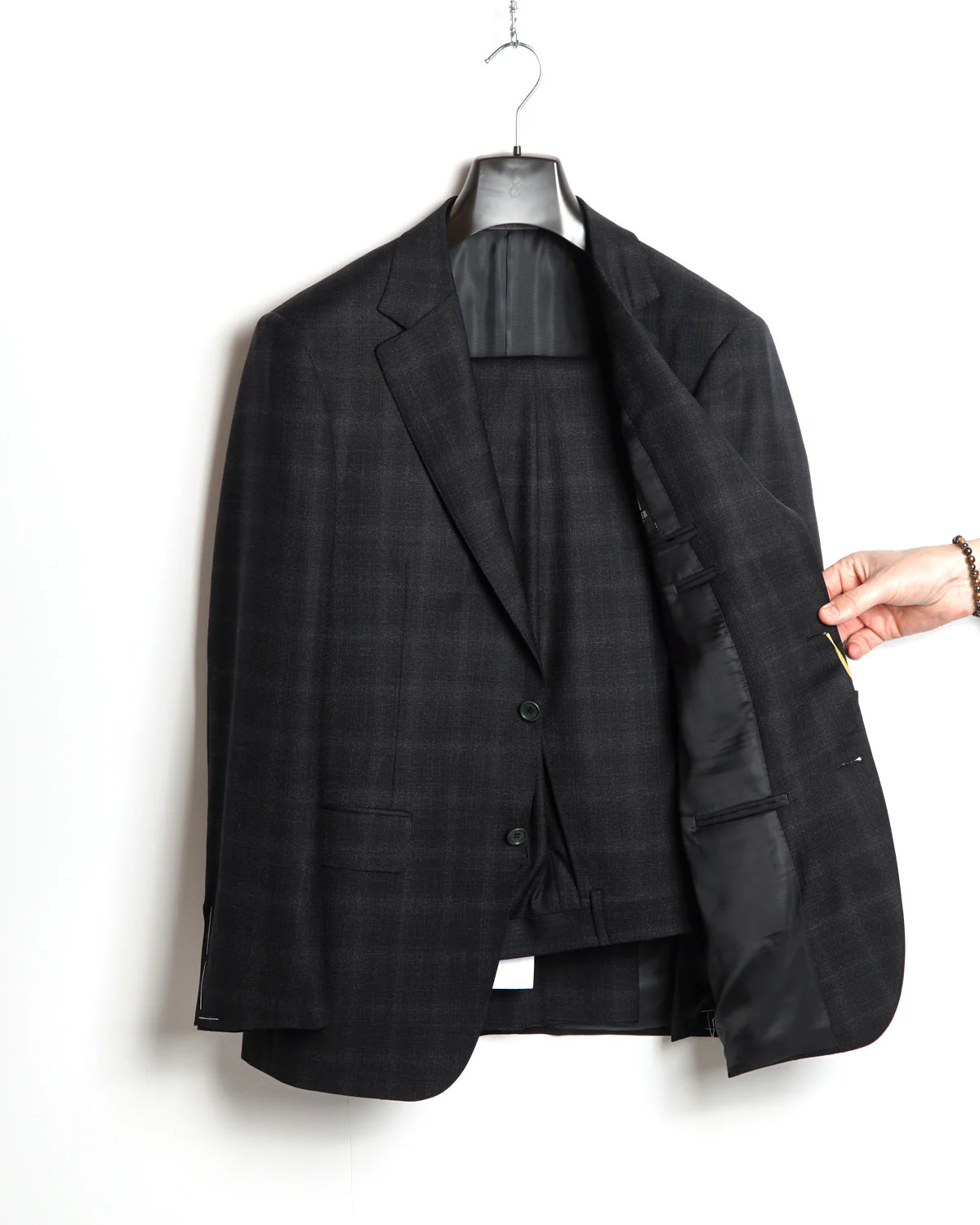 Elegant Fade Check Wool Suit - Image 11