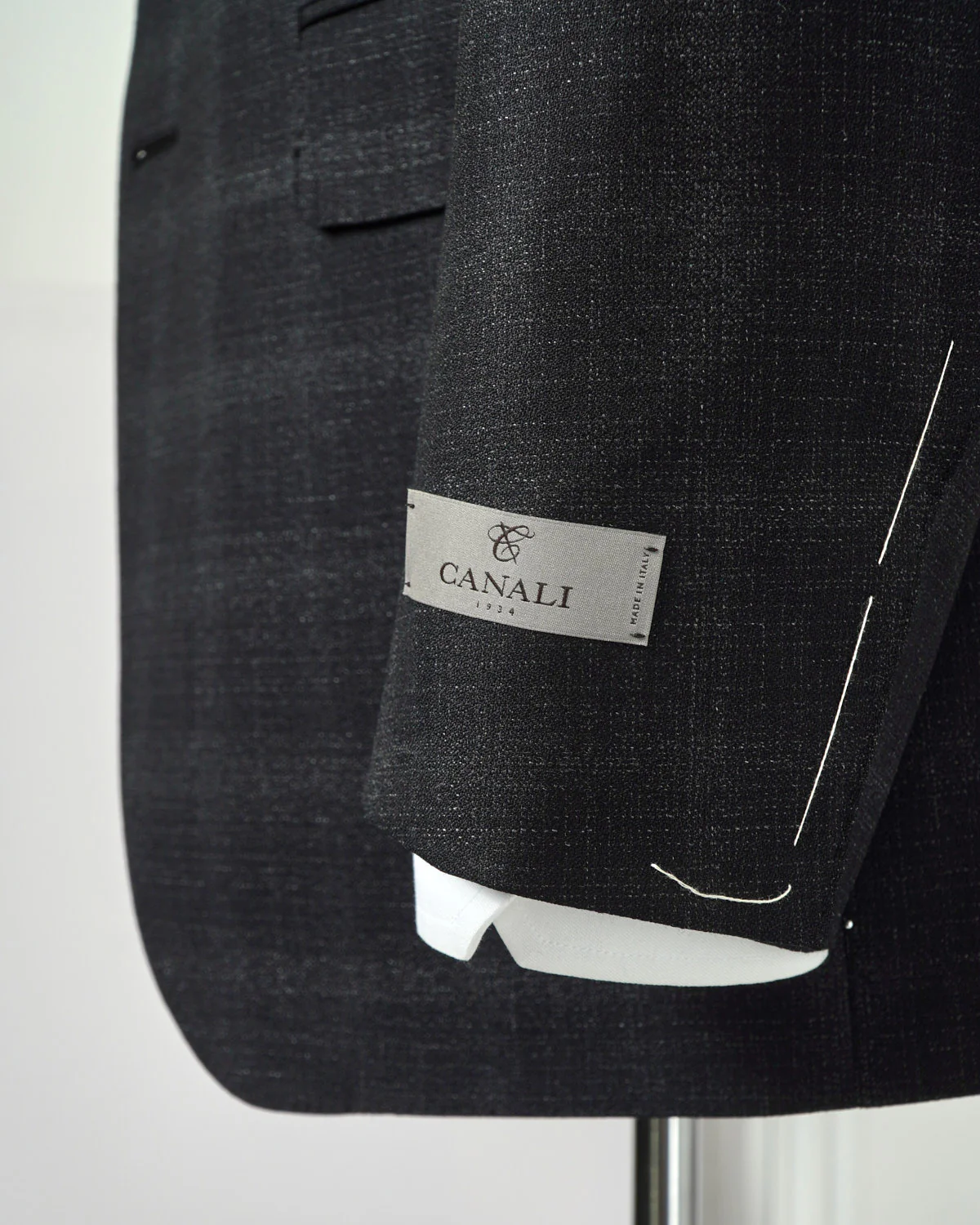 Elegant Fade Check Wool Suit - Image 8