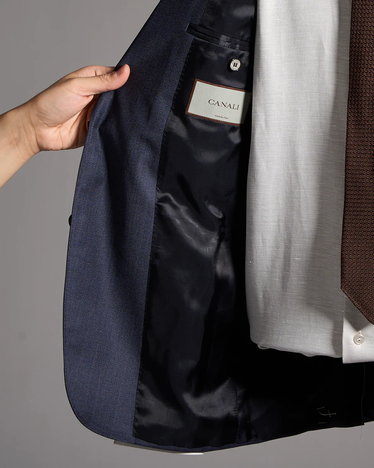 Wool & Cashmere Travel Suit - Image 7