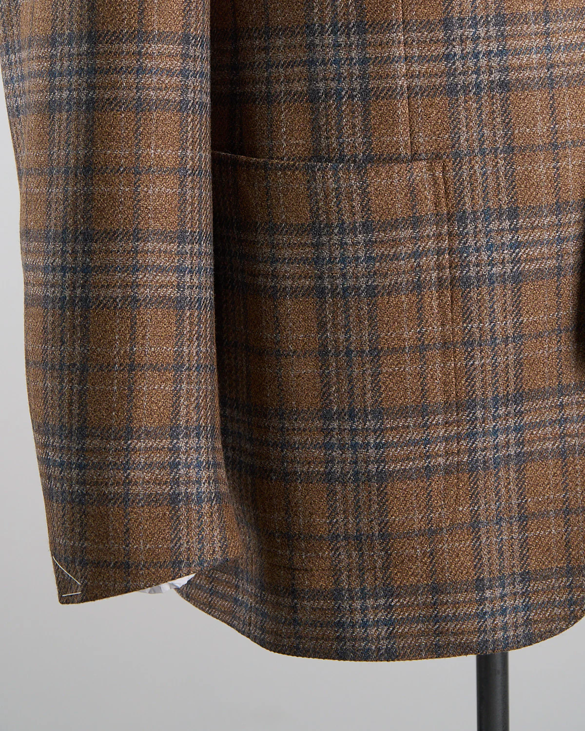 Wool & Silk Elegant Plaid Soft Constructed 'Kei' Jacket - Image 6