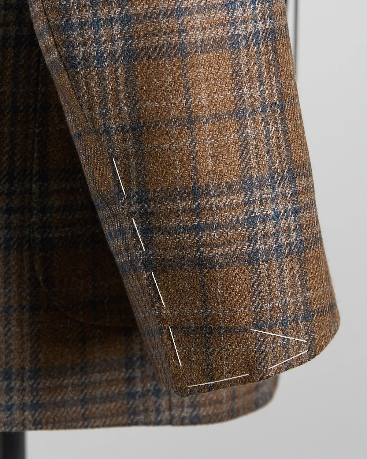 Wool & Silk Elegant Plaid Soft Constructed 'Kei' Jacket - Image 7