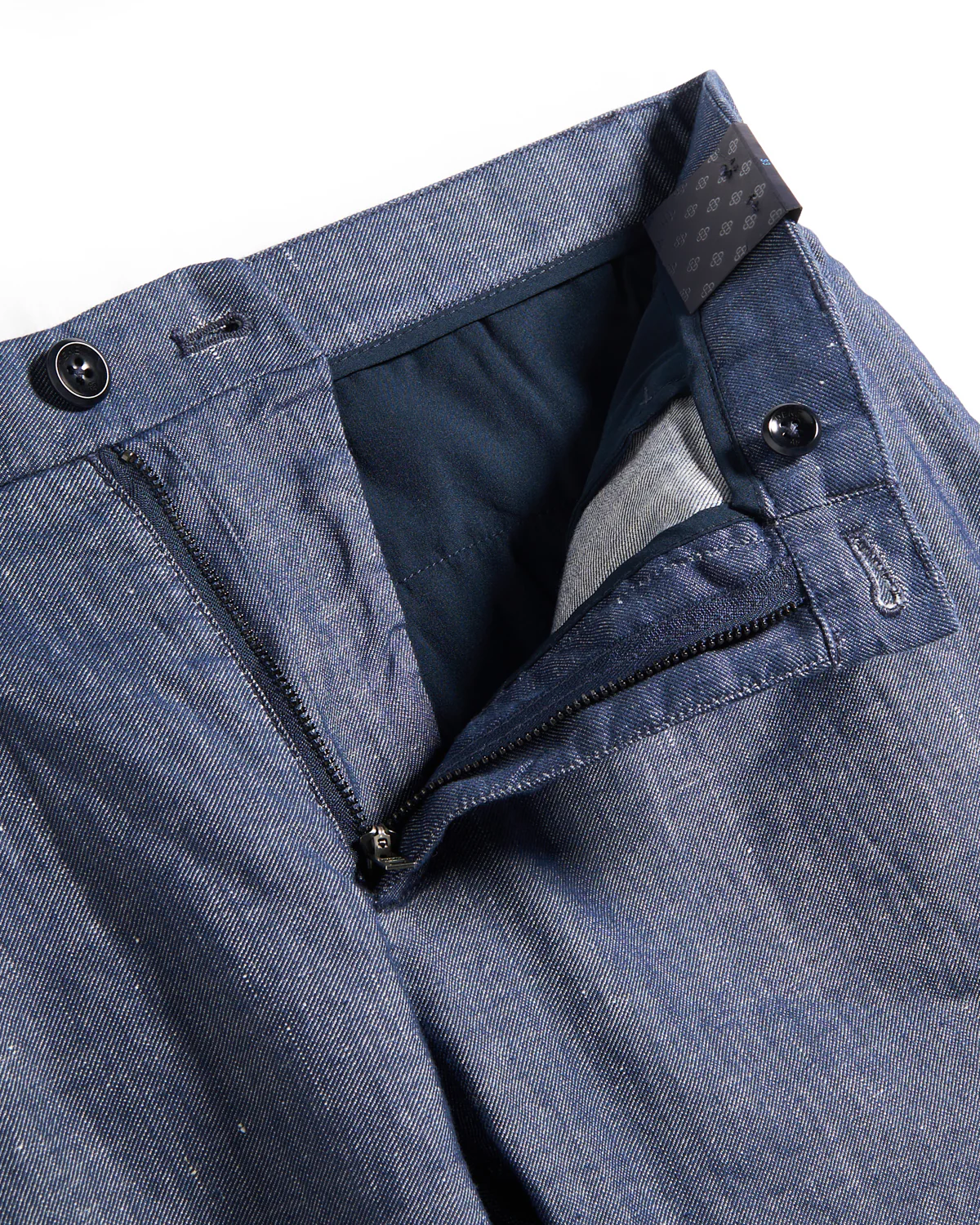 Oasis Bermuda In Lifesync Linen - Image 2