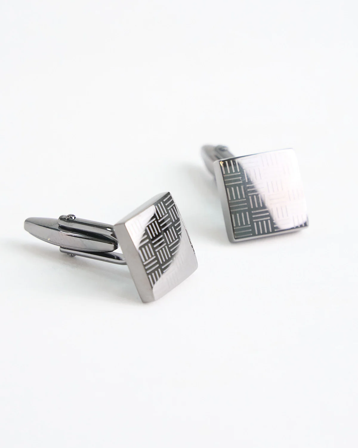 Edged Square Cuff Link Stud Set - Image 2