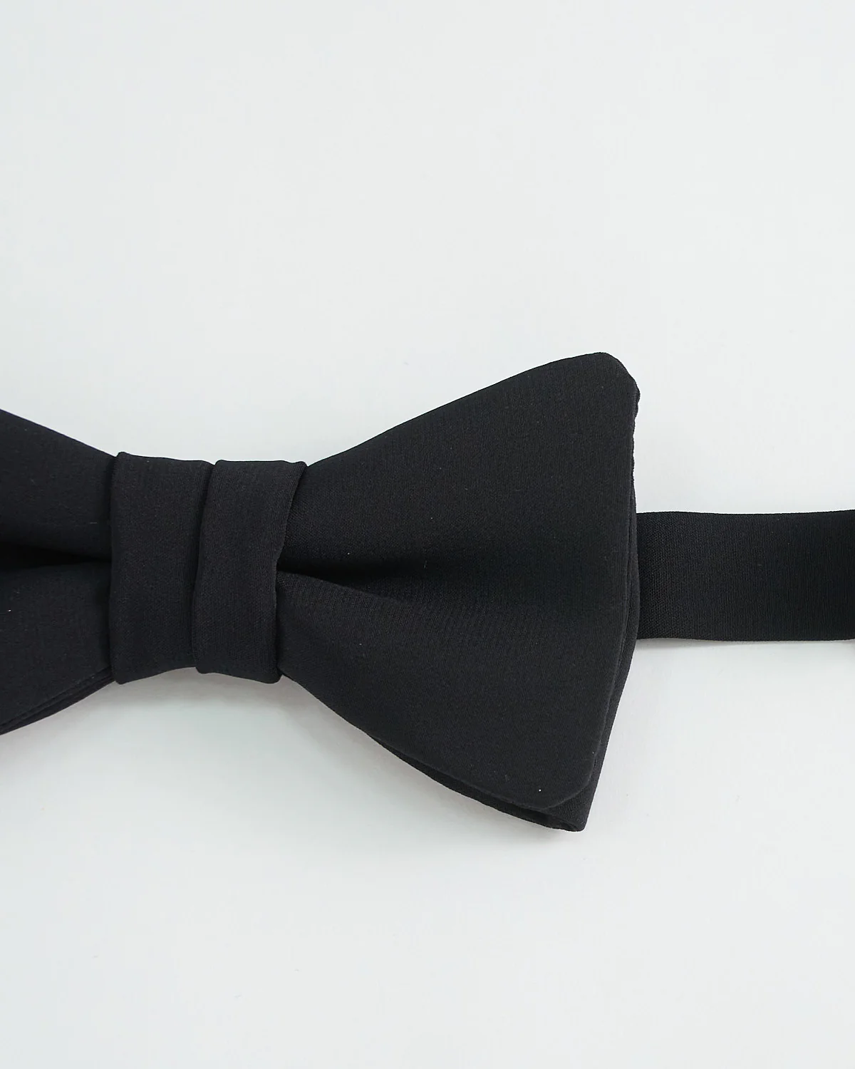 Satin Silk Pre-Tied Bowtie - Image 2