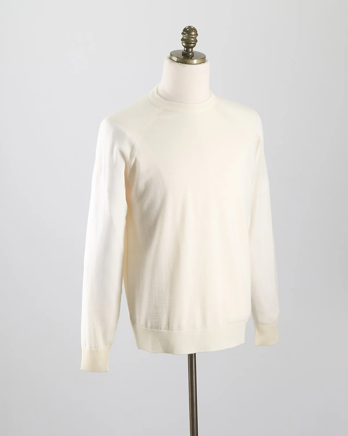 Elegant All-Season Fine Merino Crewneck