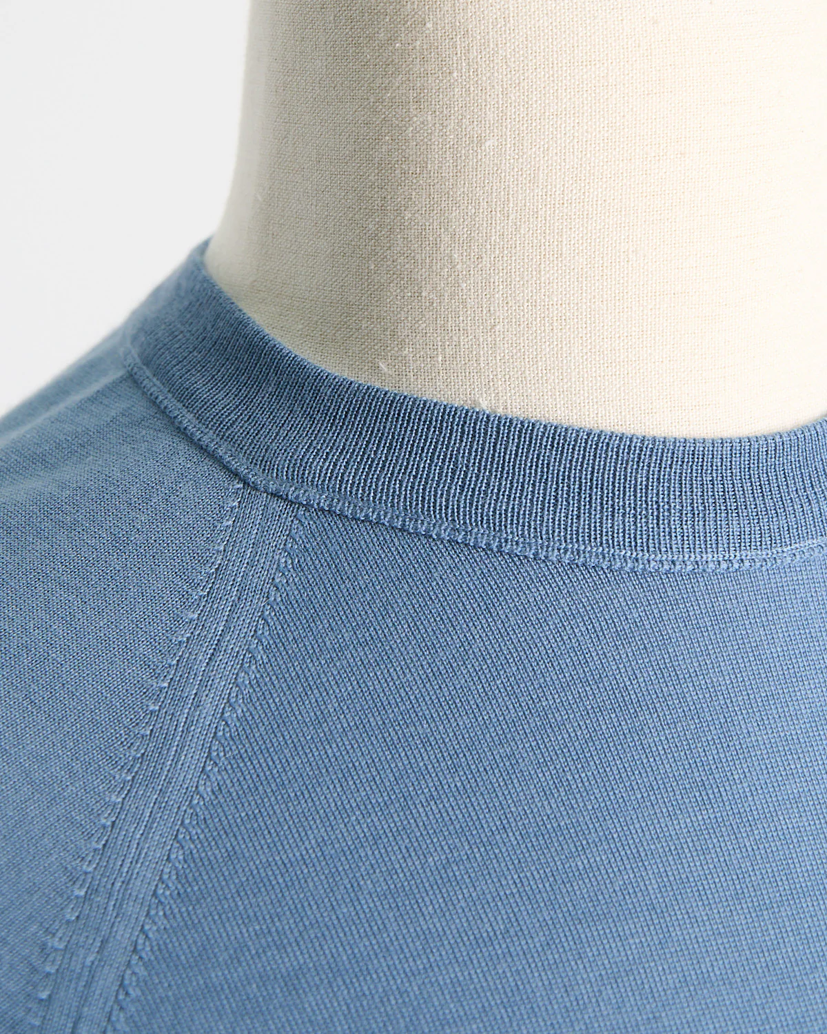 Elegant All-Season Fine Merino Crewneck - Image 4