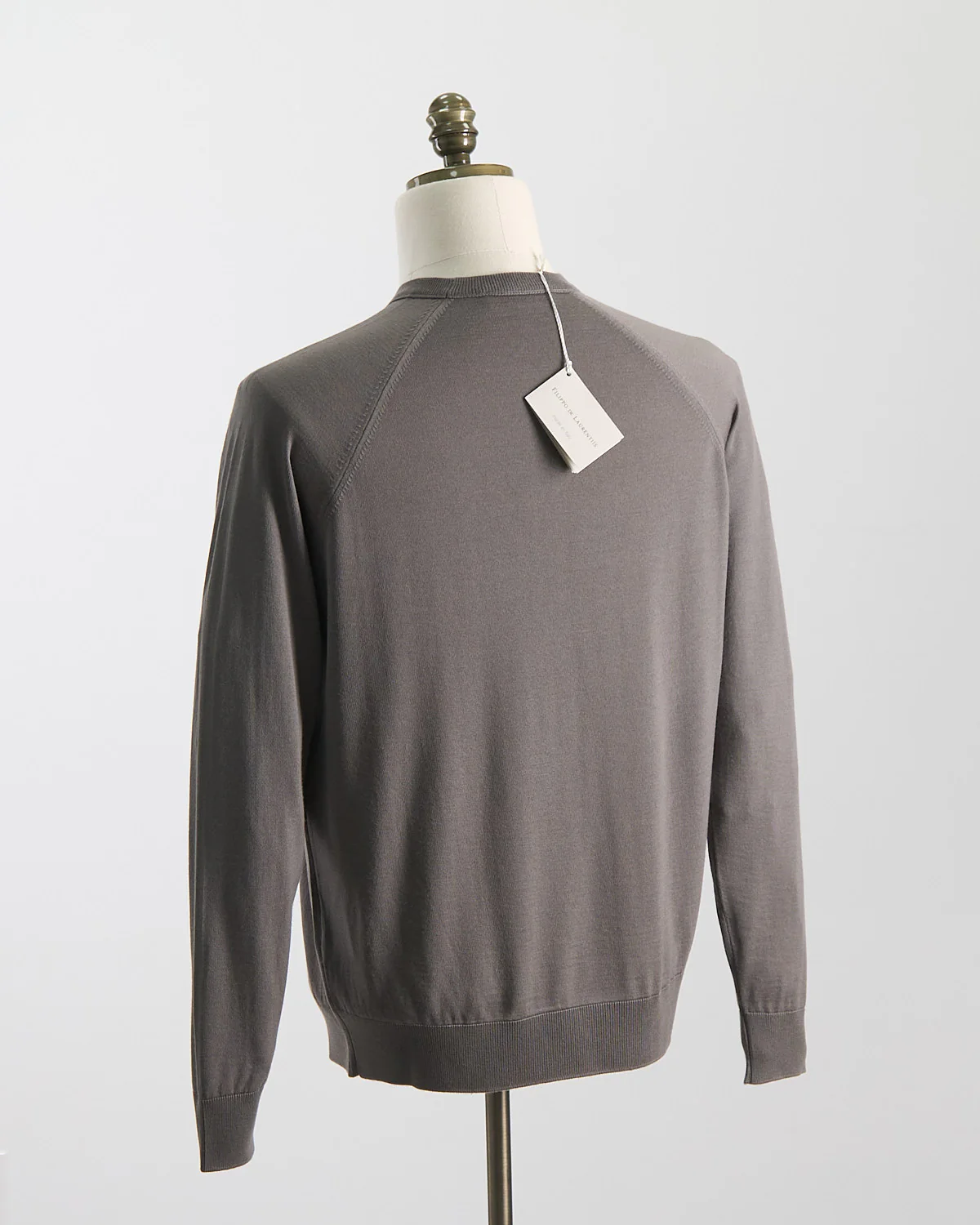 Elegant All-Season Fine Merino Crewneck - Image 8