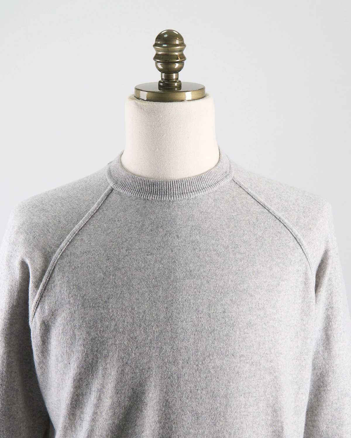 Wardrobe Staple Cashmere Blend Raglan Crewneck Casual Sweater - Image 3