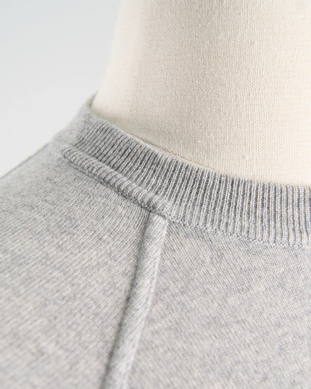 Wardrobe Staple Cashmere Blend Raglan Crewneck Casual Sweater - Image 5
