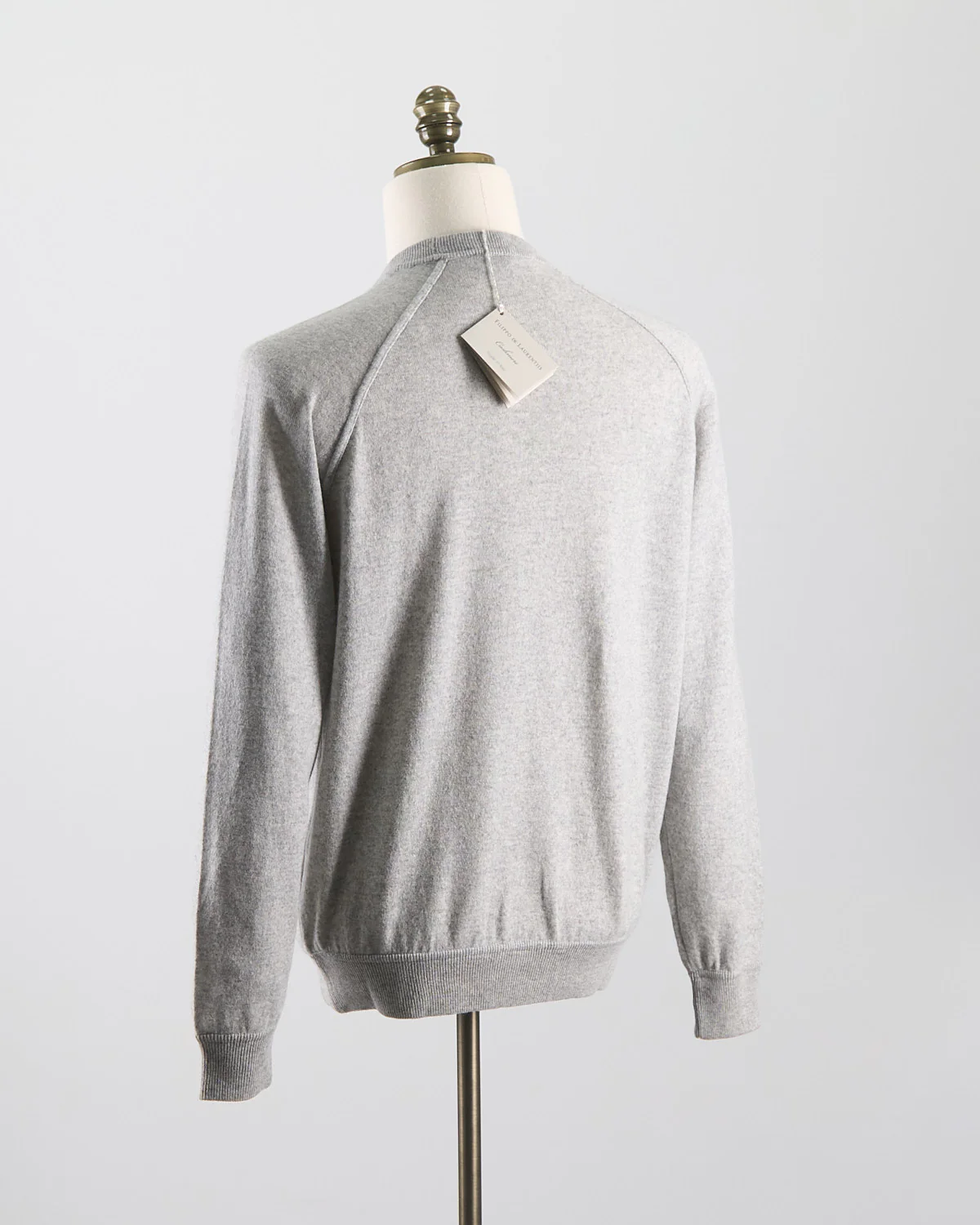 Wardrobe Staple Cashmere Blend Raglan Crewneck Casual Sweater - Image 8
