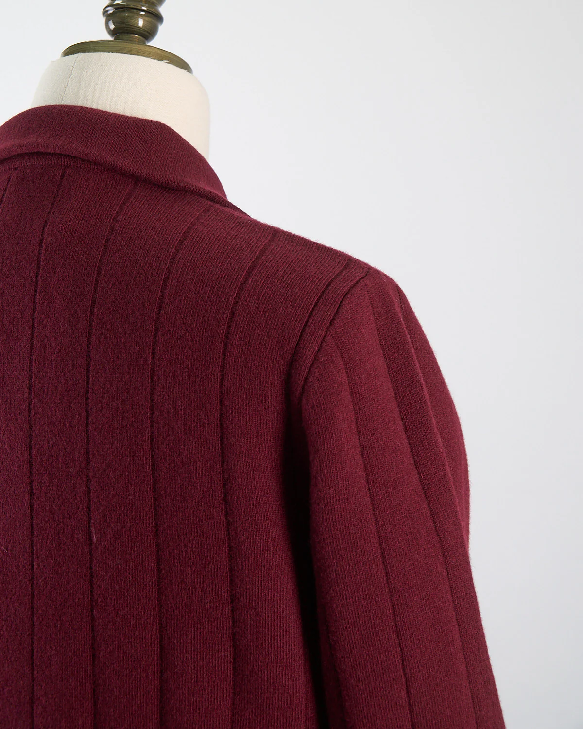 100% Carded Merino Stitch Knit Cardigan - Image 7