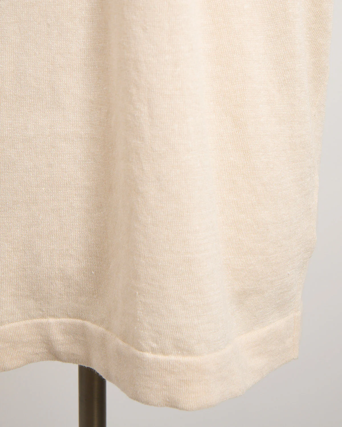 Linen & Cotton Fine Knit T-Shirt - Image 8