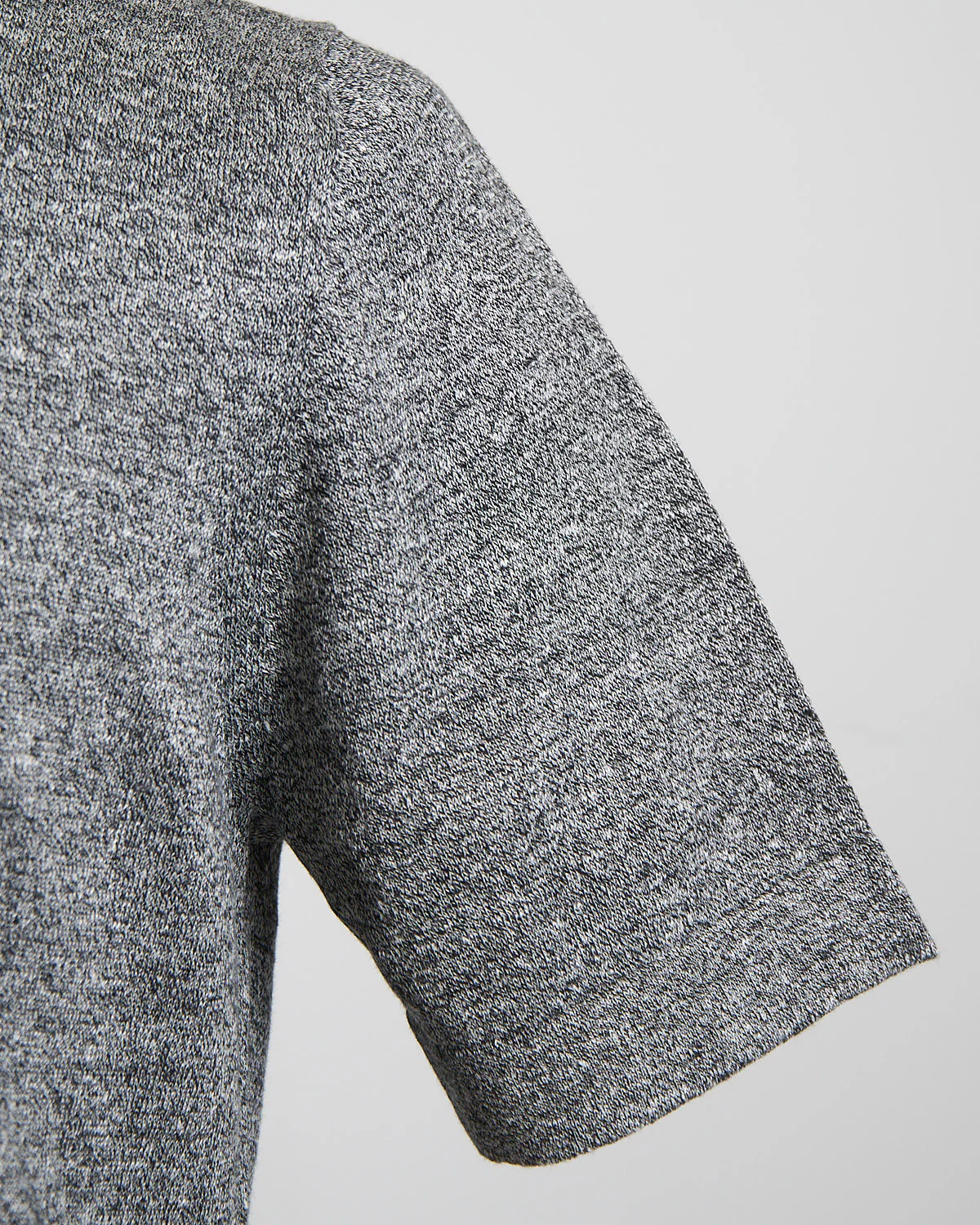Linen & Cotton Fine Knit T-Shirt - Image 5