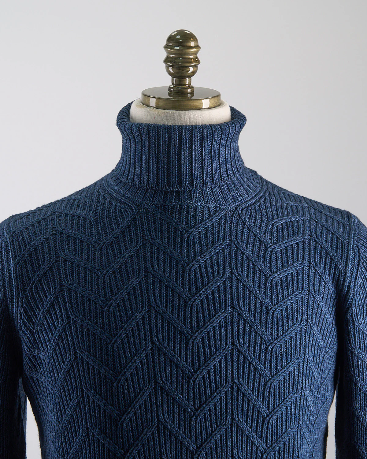 Zig Zag Cableknit Vintage Wool Turtleneck - Image 4