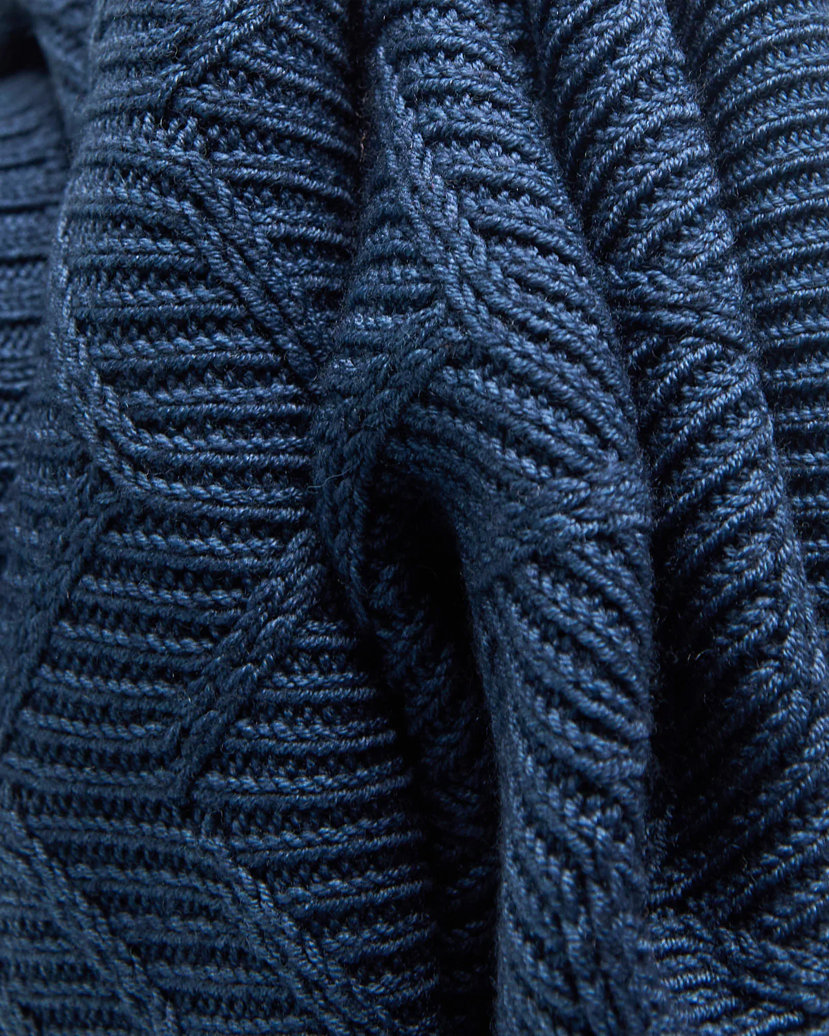 Zig Zag Cableknit Vintage Wool Turtleneck - Image 7