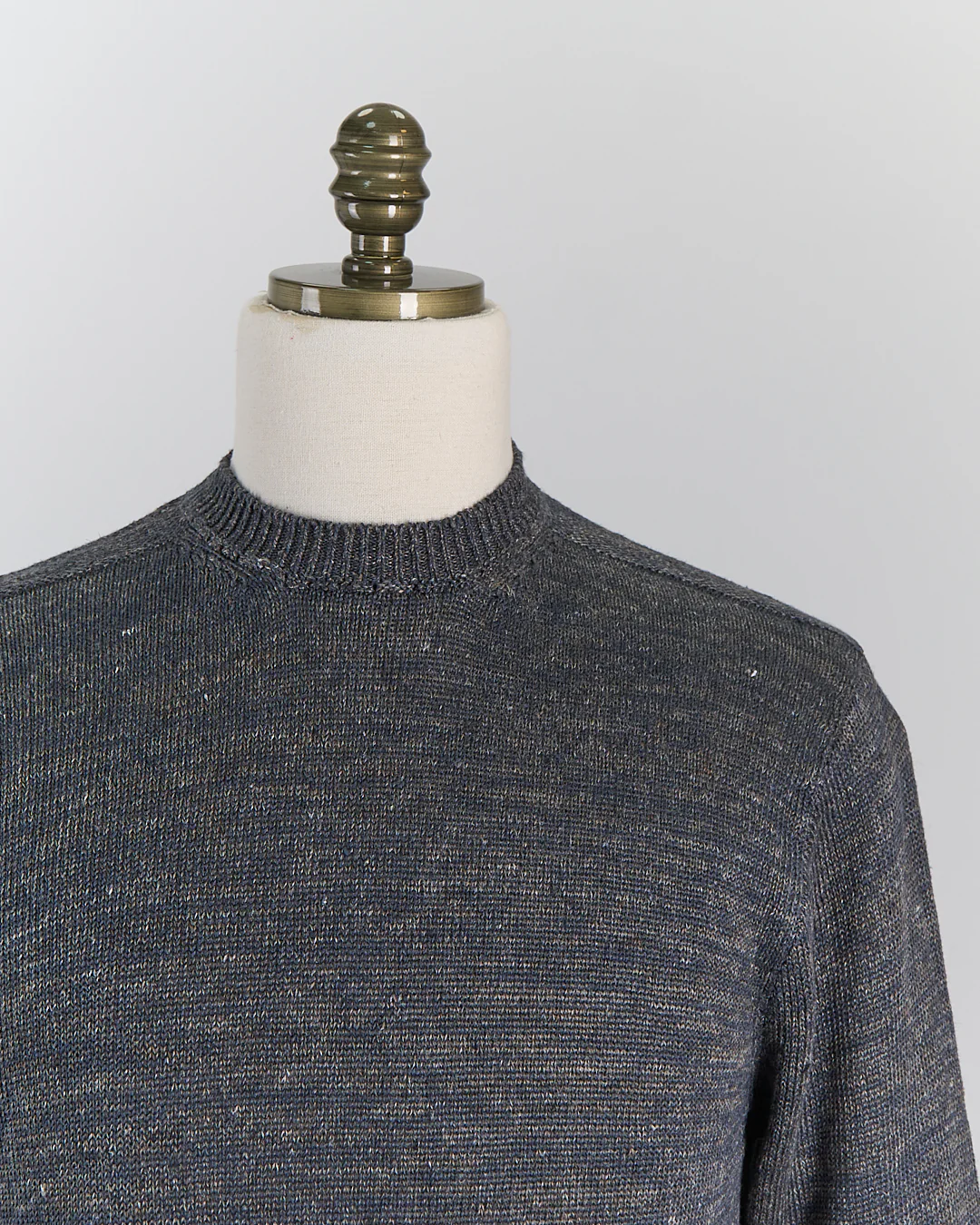 100% Washed Linen Stretch Crewneck - Image 2