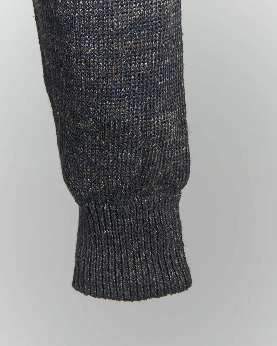 100% Washed Linen Stretch Crewneck - Image 4