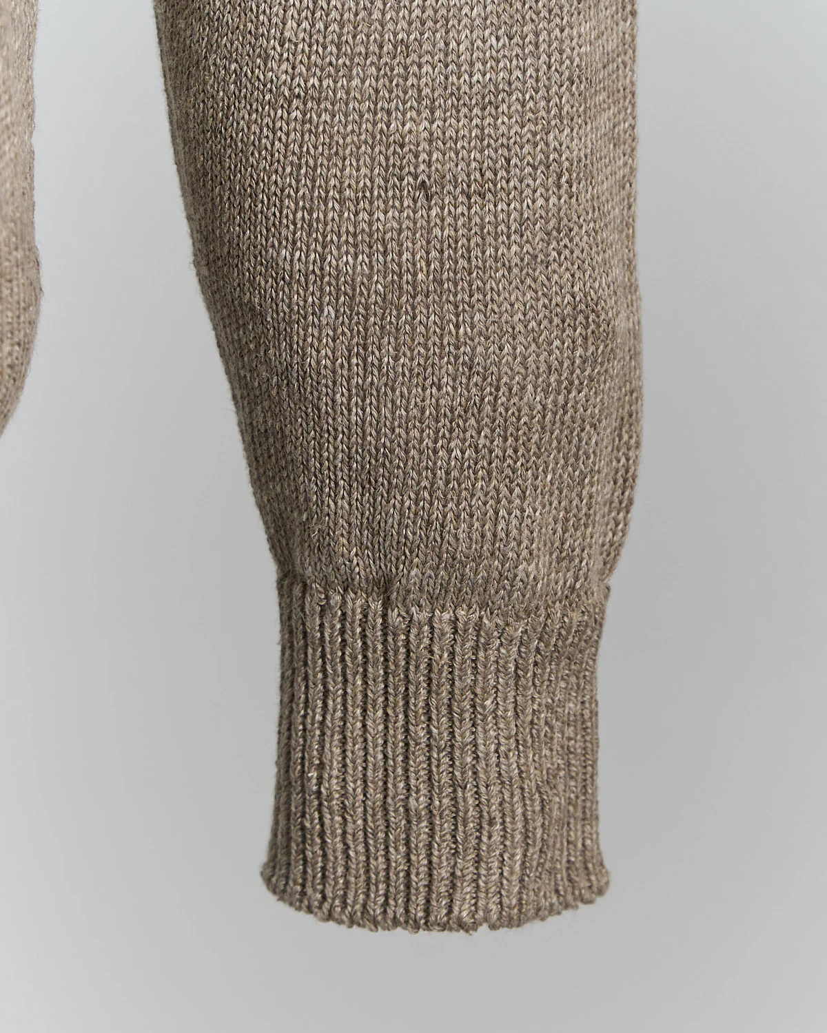 100% Washed Linen Stretch Crewneck - Image 4