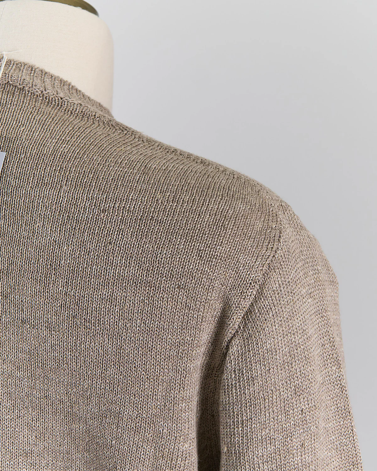 100% Washed Linen Stretch Crewneck - Image 5
