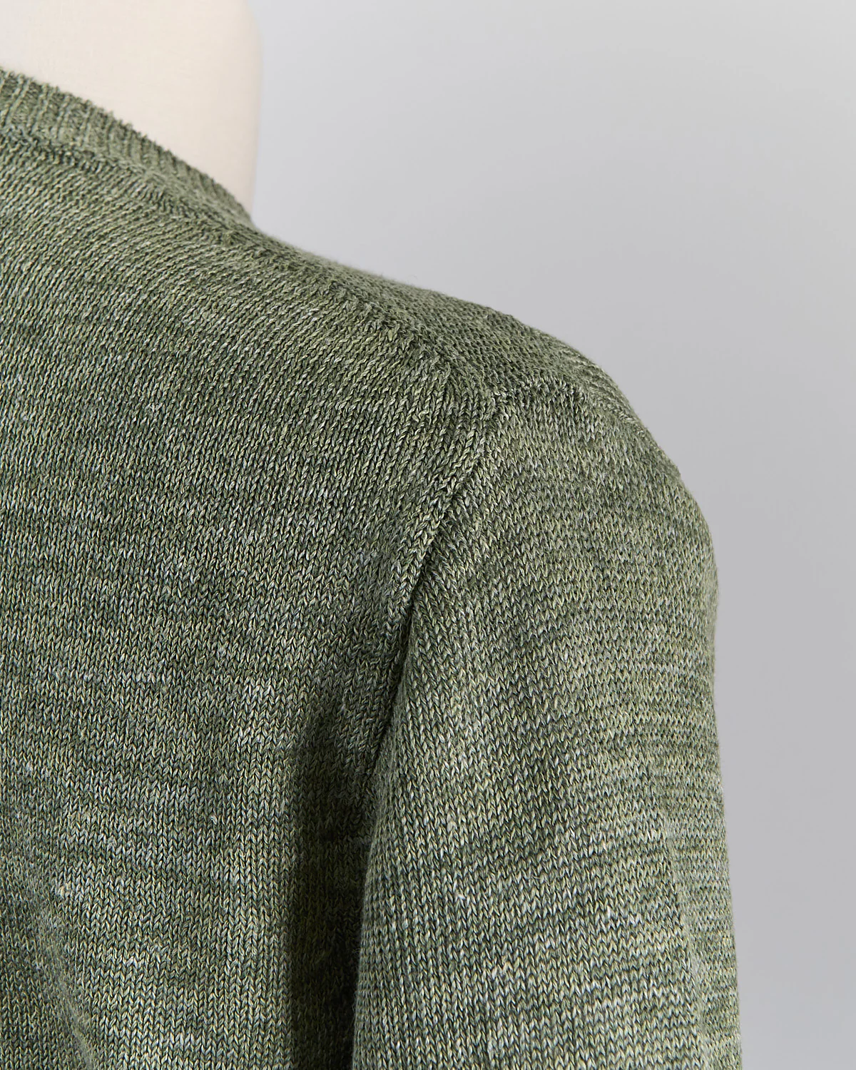 100% Washed Linen Stretch Crewneck - Image 5