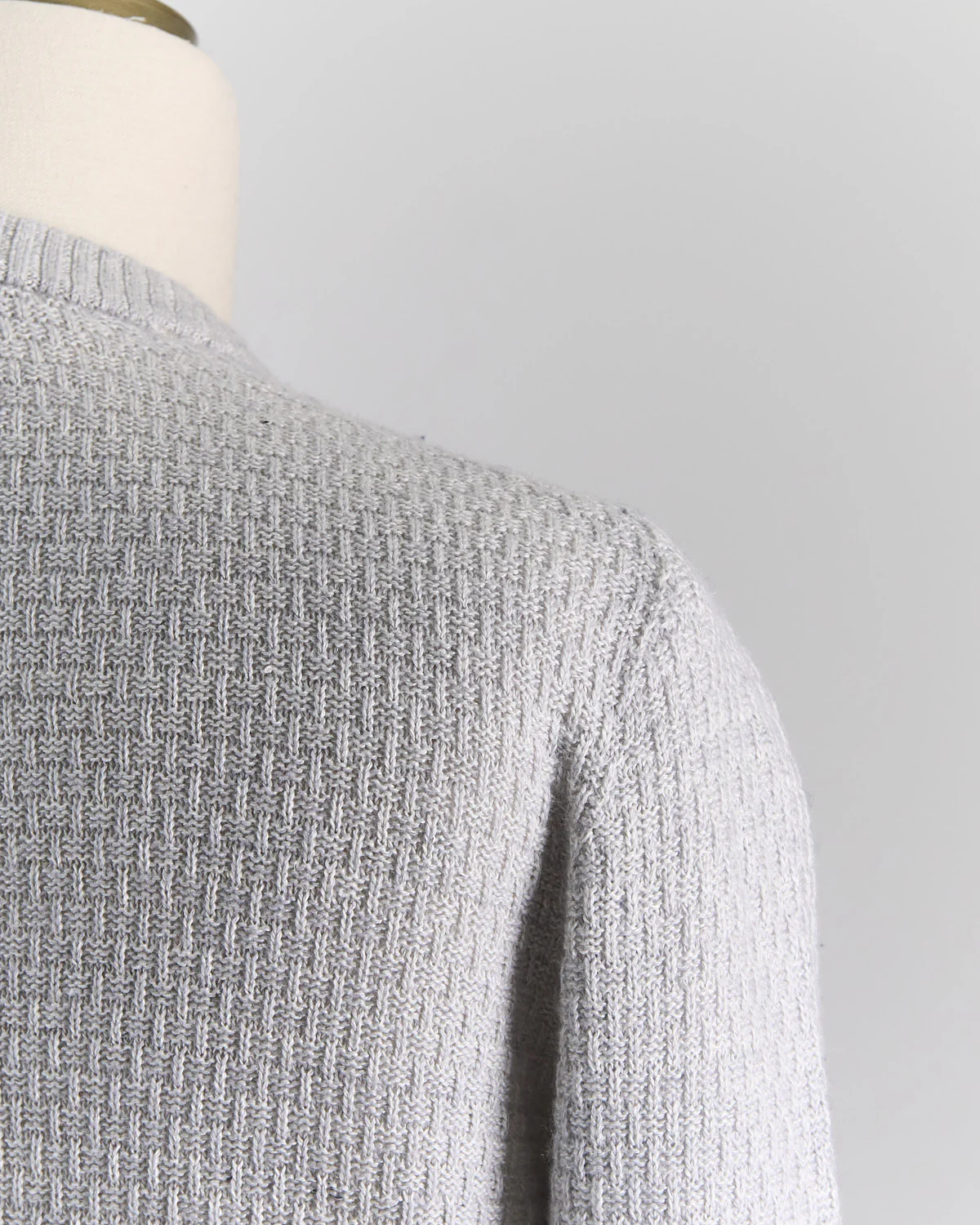 Cashmere & Linen Blend Half Basket Classic Crewneck Sweater - Image 5