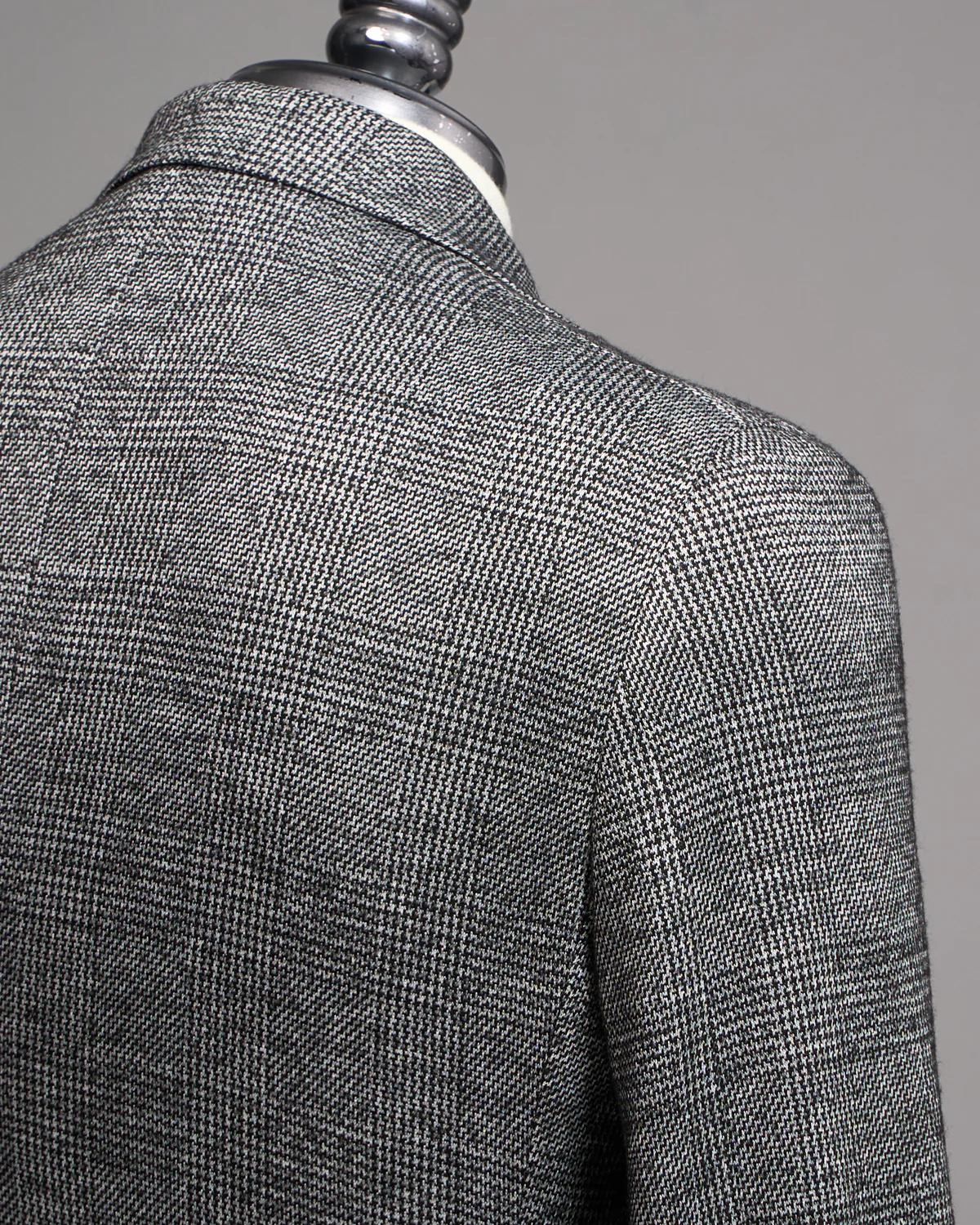 Black & White Prince Of Wales Wool Viscose Stretch 'Hampton' Sport Jacket - Image 4
