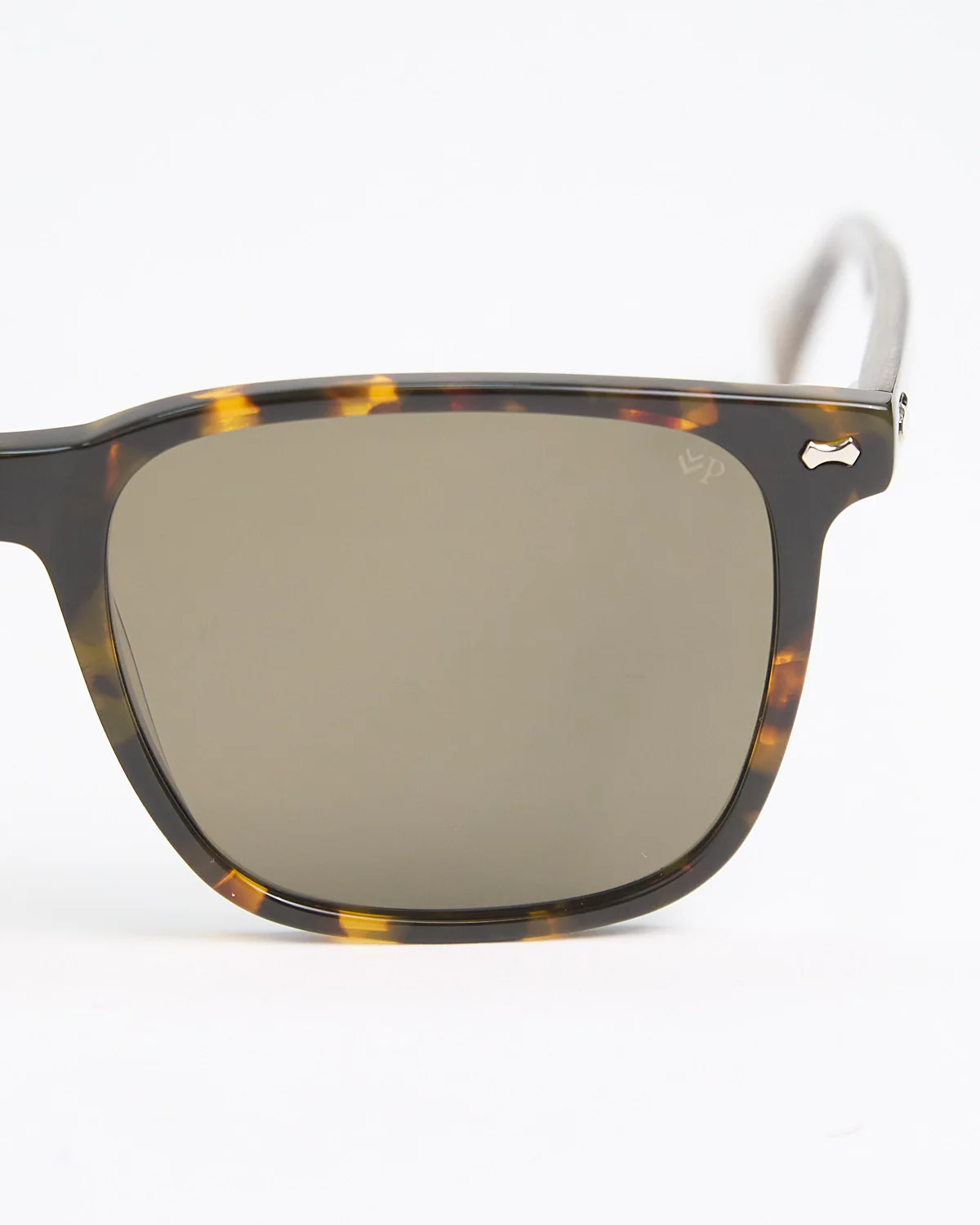Two-Tone Havana Classic SJV557 Sunglasses - Image 5