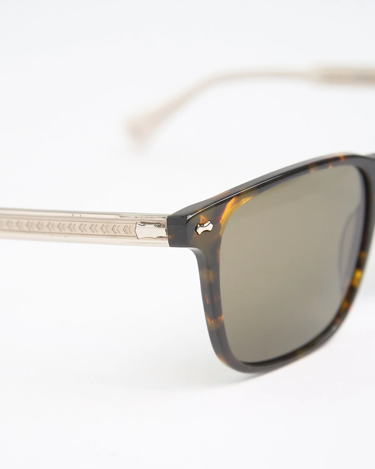 Two-Tone Havana Classic SJV557 Sunglasses - Image 6