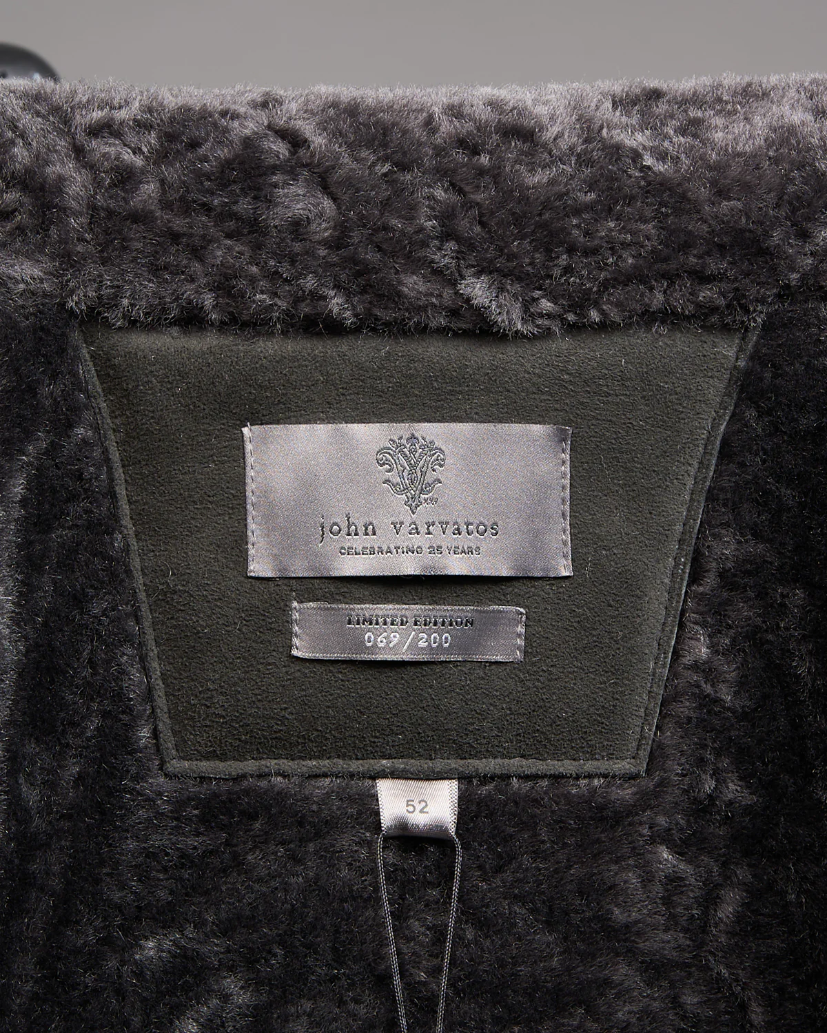 Jv Xxv Shearling Long Coat - Image 8