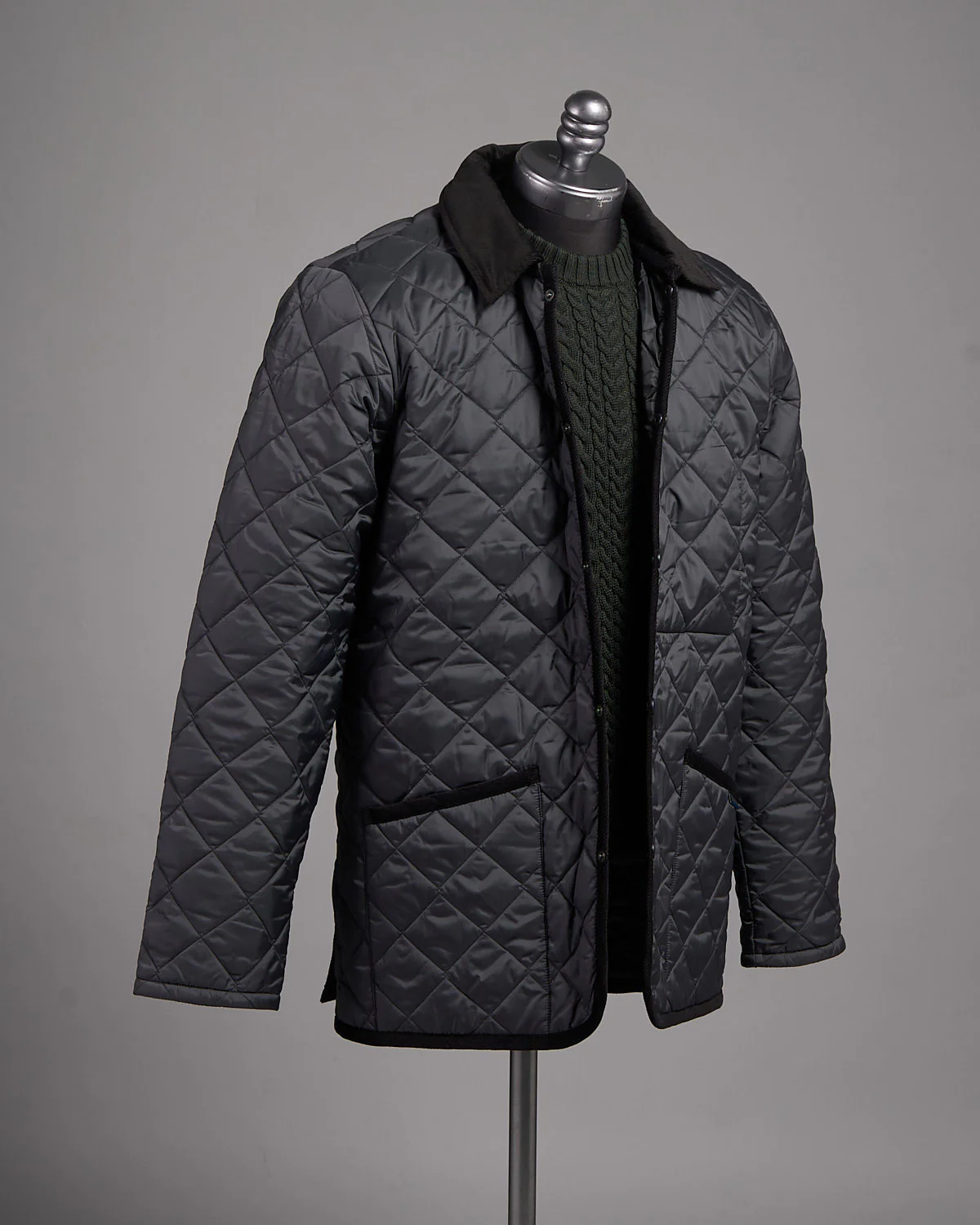 Denham Snap Front Diamond Quilted 100G Wadded Hybrid Coat - Image 4