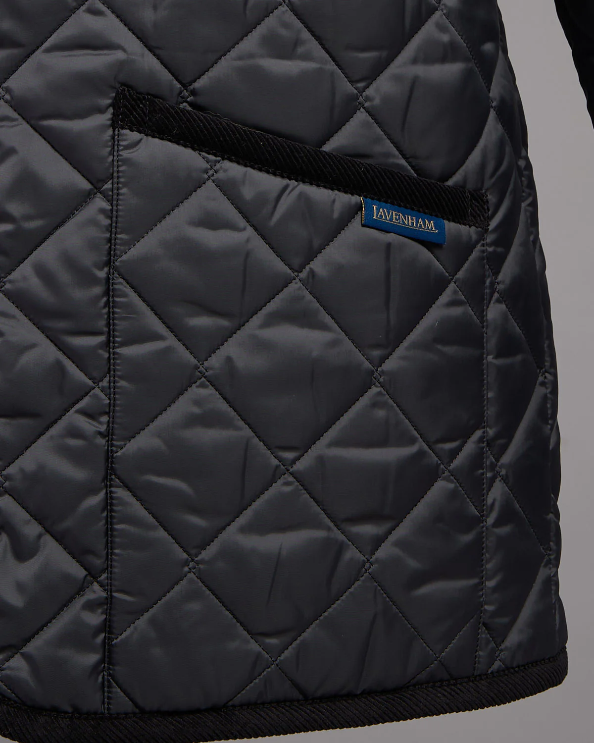 Denham Snap Front Diamond Quilted 100G Wadded Hybrid Coat - Image 6