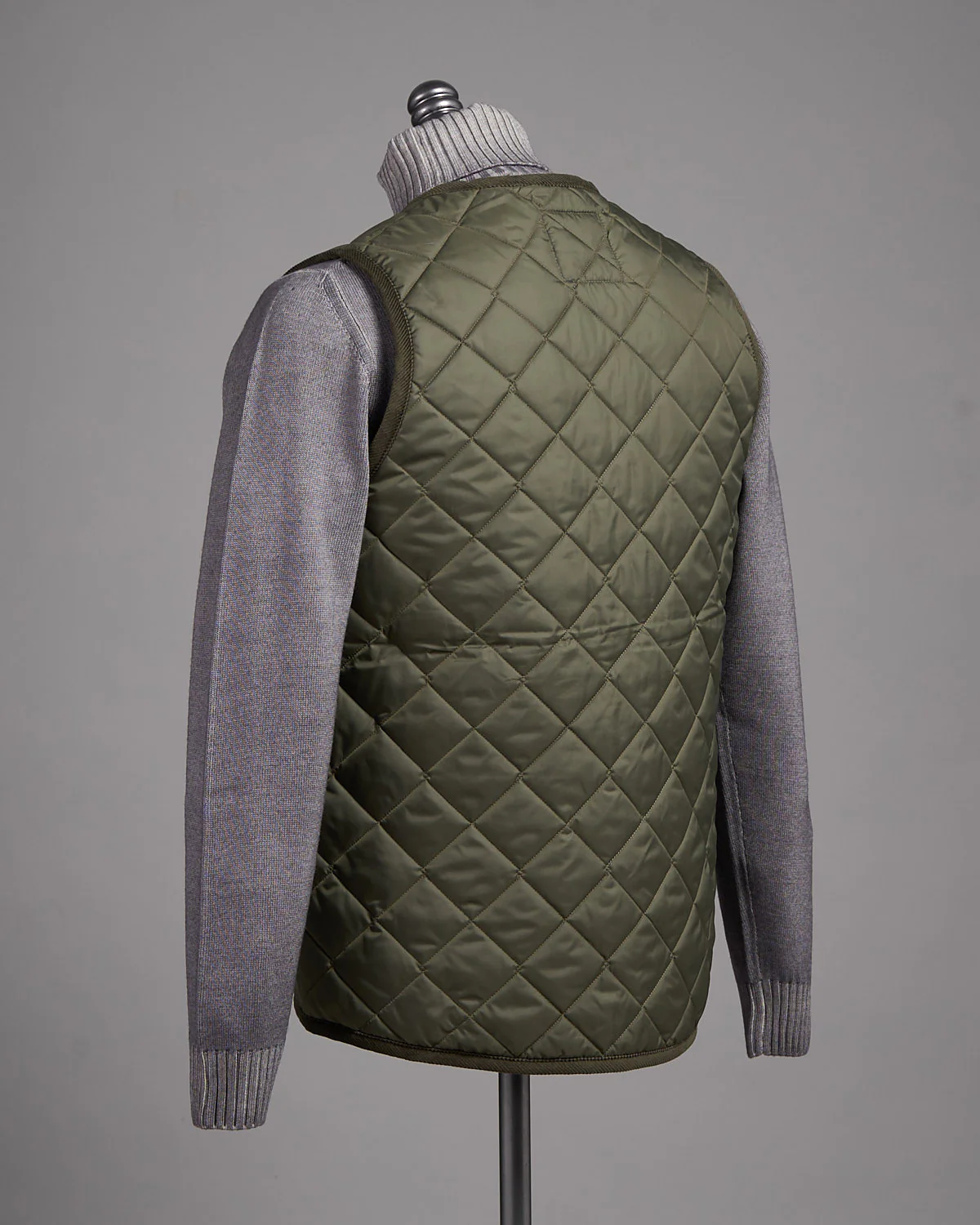 Thornham Diamond Quilted 100G Wadded Vest - Image 3