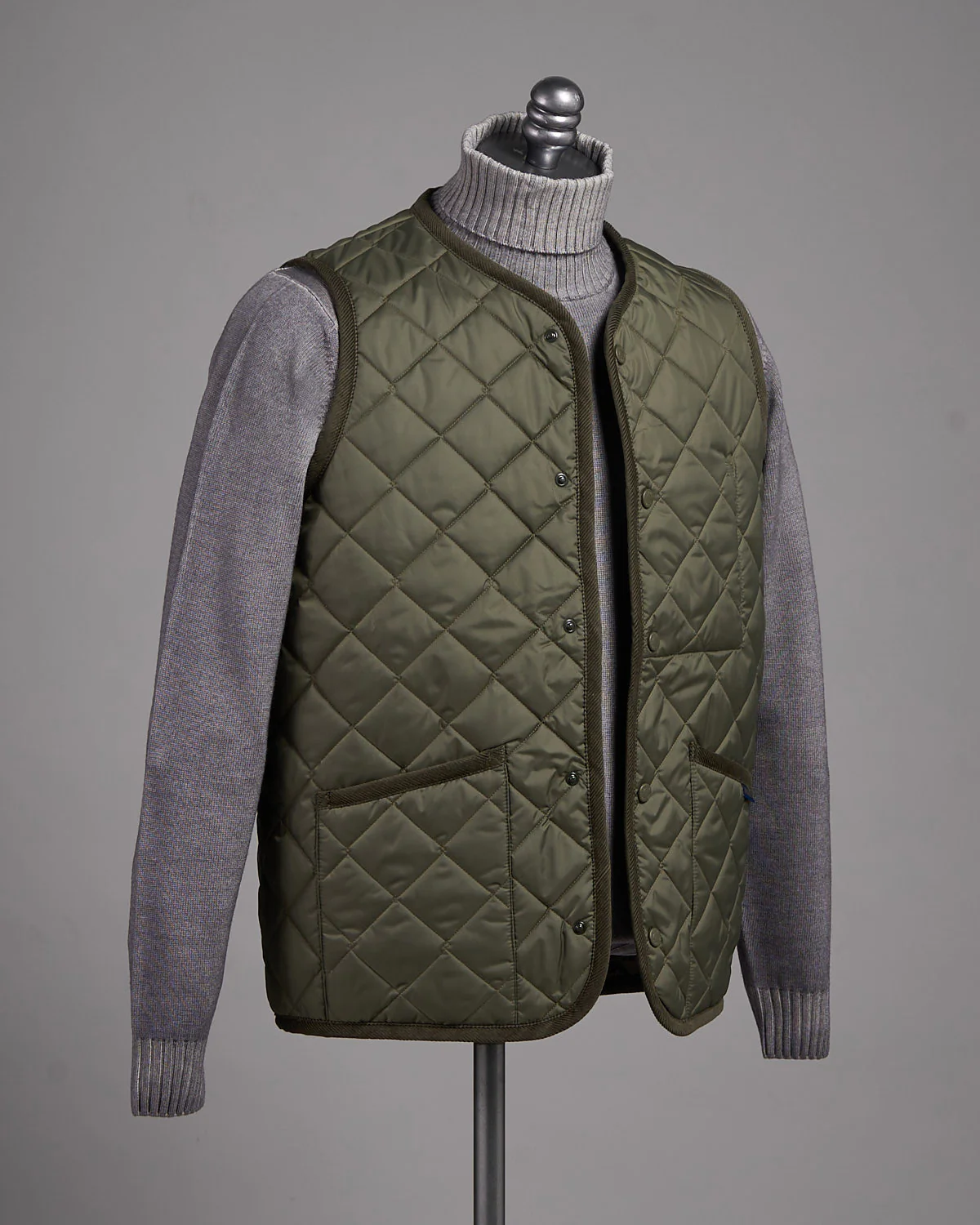 Thornham Diamond Quilted 100G Wadded Vest - Image 4