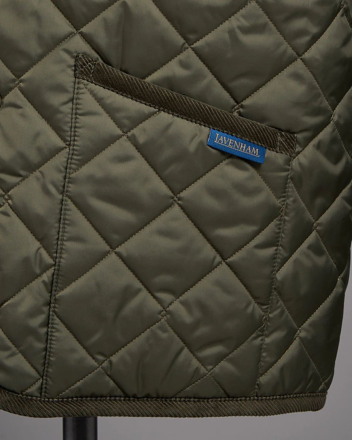 Thornham Diamond Quilted 100G Wadded Vest - Image 6