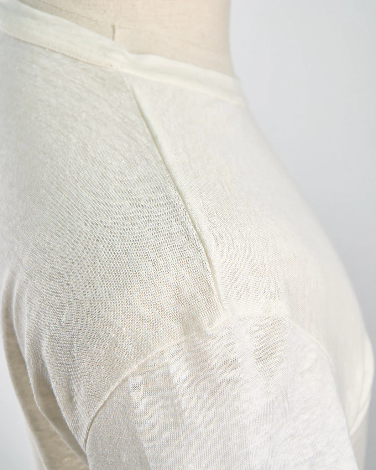 100% Linen Crewneck T-Shirt - Image 4