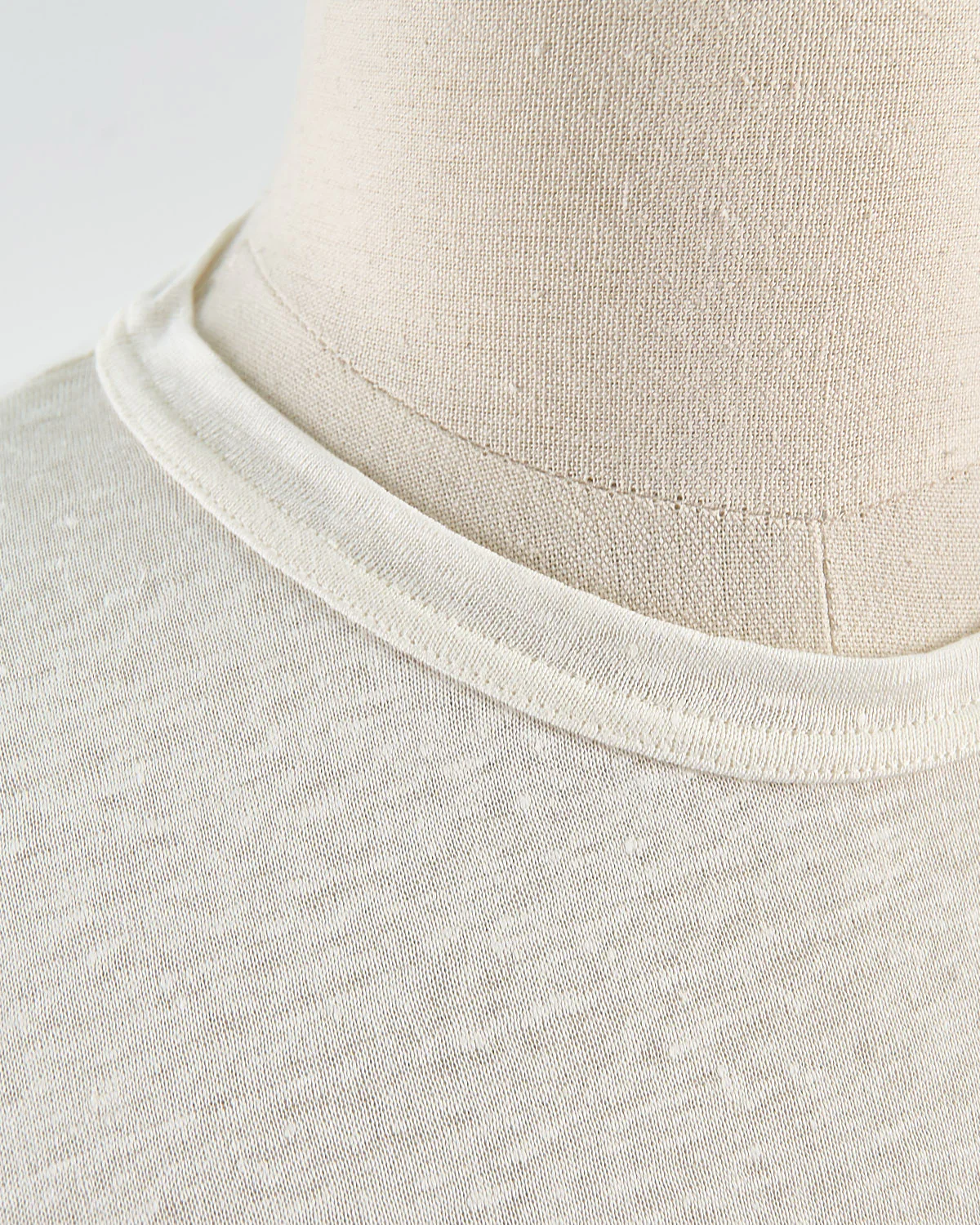 100% Linen Crewneck T-Shirt - Image 5
