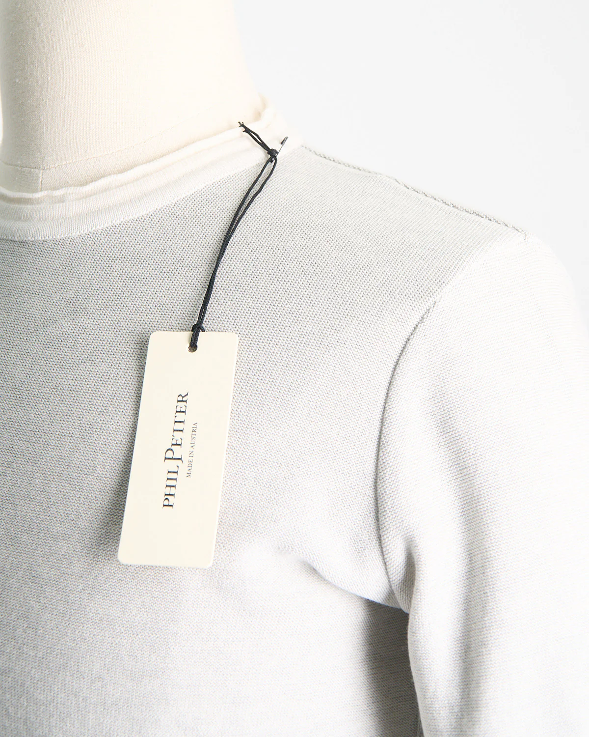 Soft Two-Tone Crewneck Sweater - Image 5