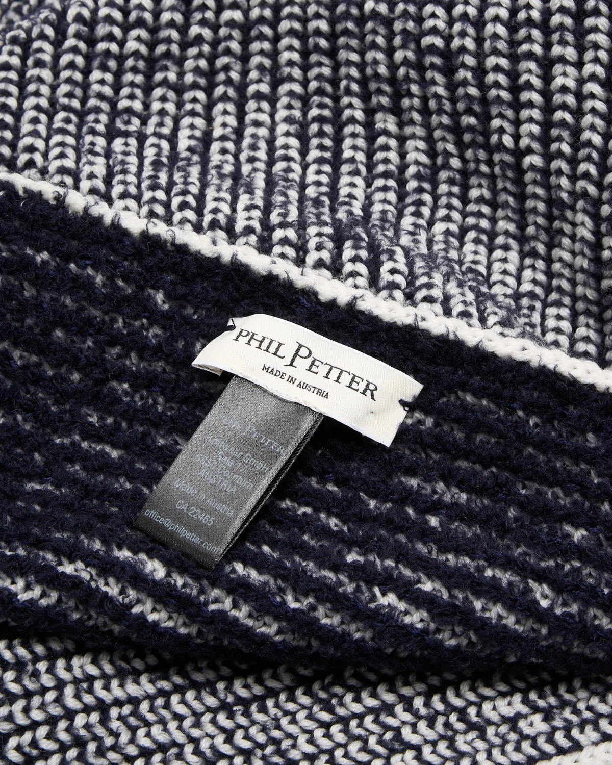 Two Tone Royal Stitch Knit Scarf - Image 3