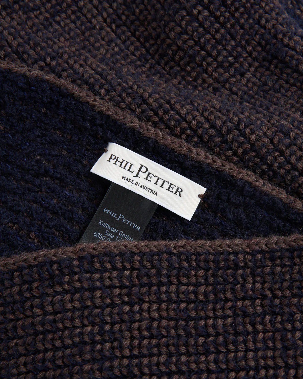Two Tone Royal Stitch Scarf - Image 3