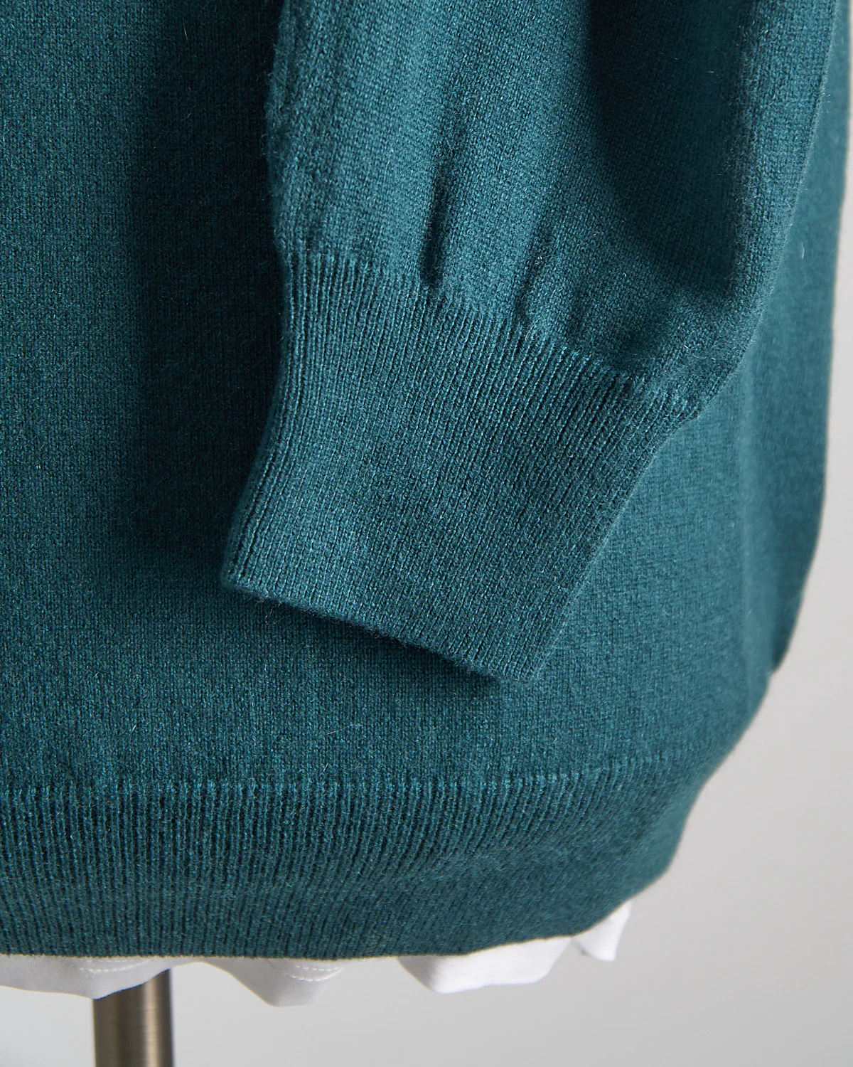 100% Cashmere Girocollo Punto Rasato Sweater - Image 5
