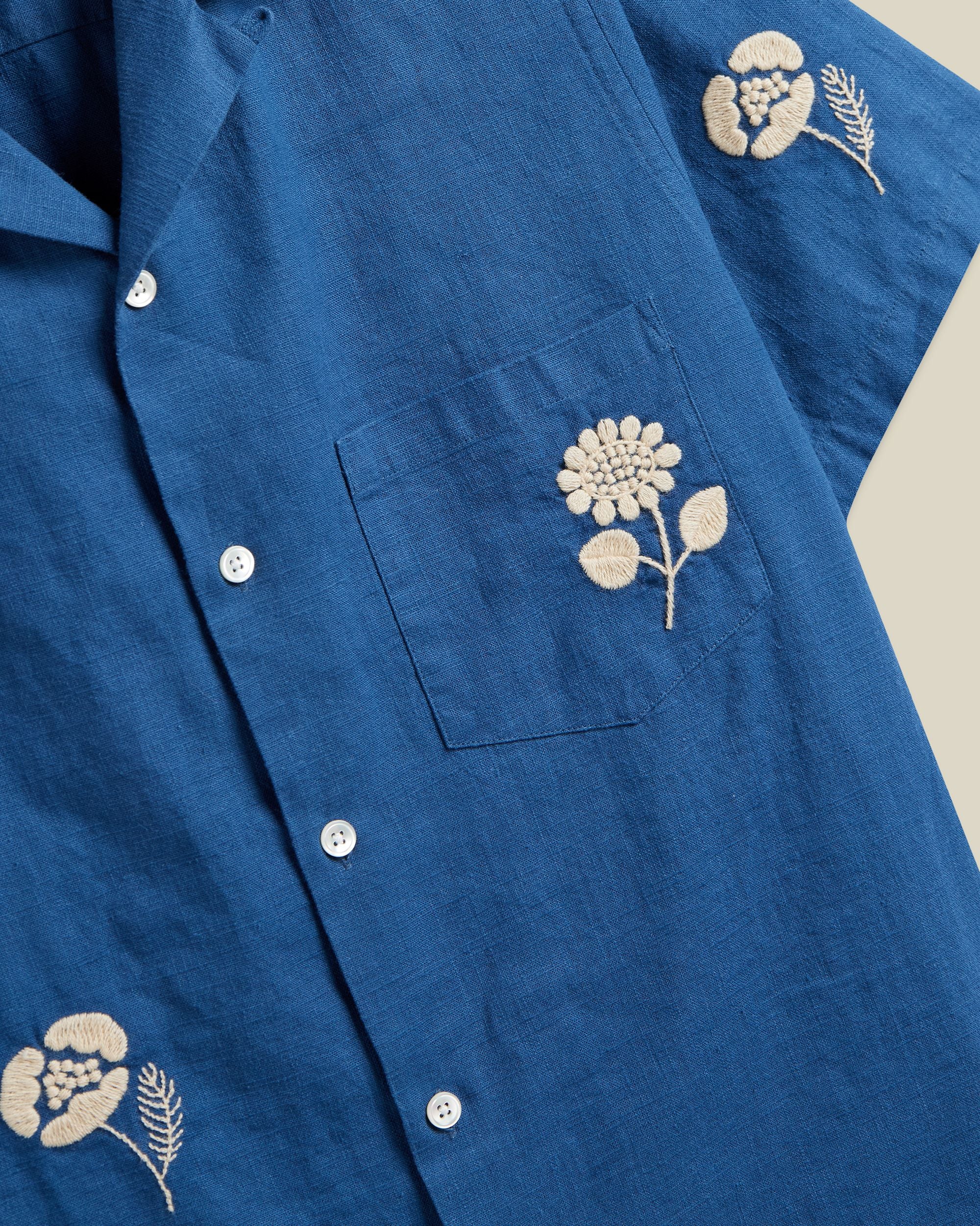 'Embroidery Nature Ramie' Camp Collar Shirt - Image 3