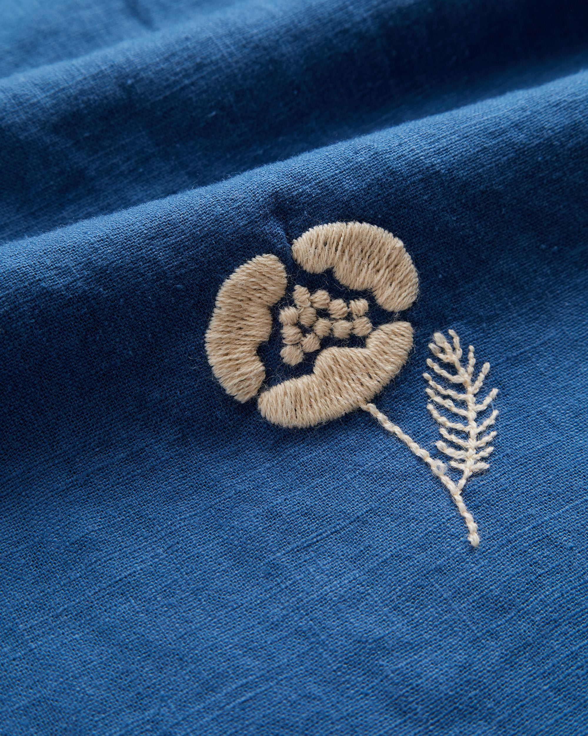 'Embroidery Nature Ramie' Camp Collar Shirt - Image 4