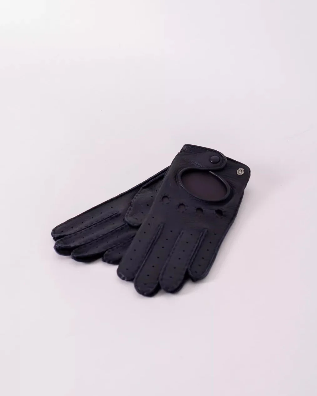 'Toronto' Unlined Black Leather Driving Gloves - Image 4